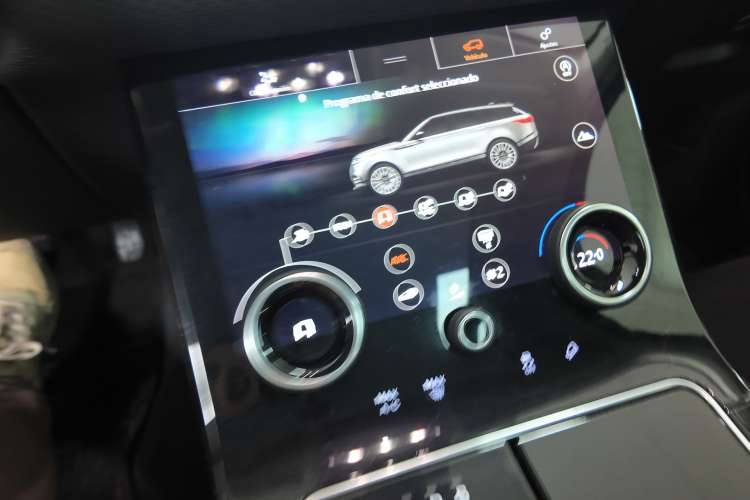 Land-Rover Range Rover Velar