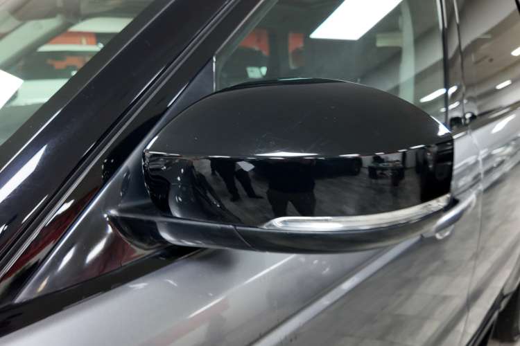 Land-Rover Range Rover Sport