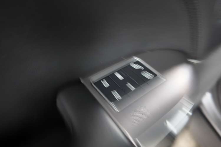 Land-Rover Range Rover Sport