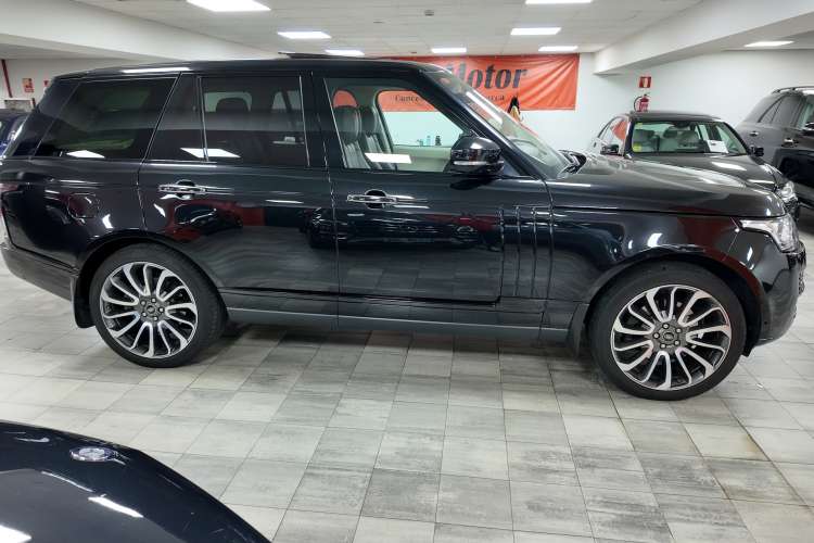 Land-Rover Range Rover