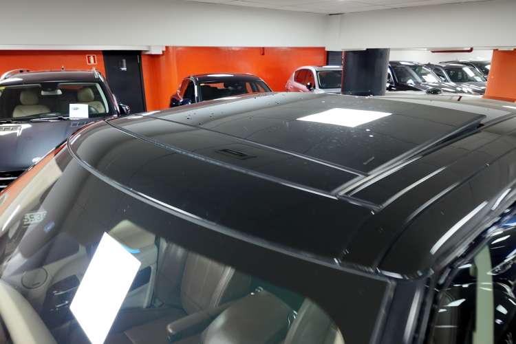 Land-Rover Range Rover