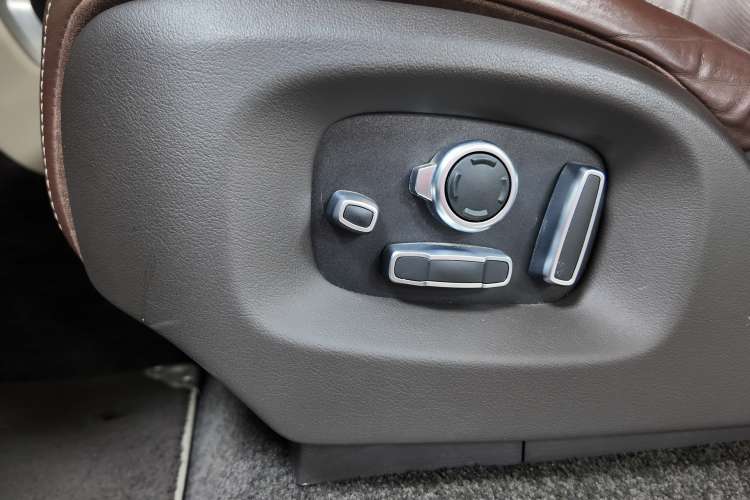 Land-Rover Range Rover