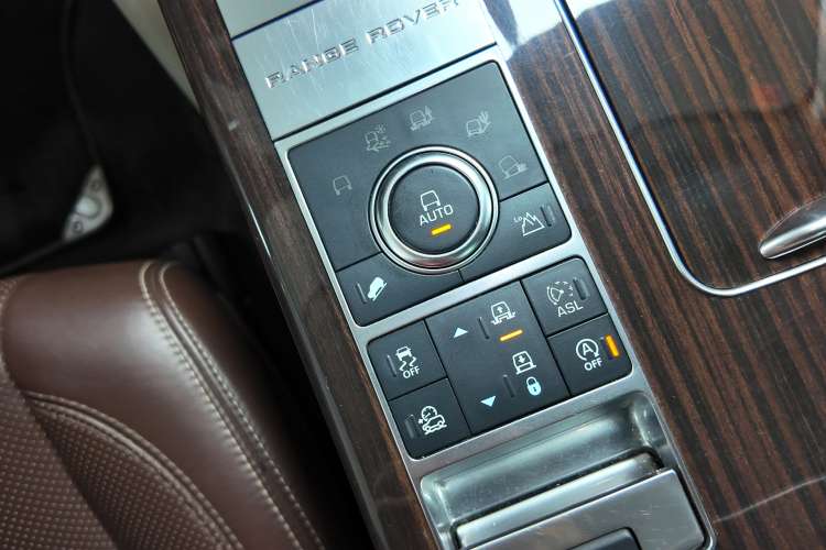 Land-Rover Range Rover
