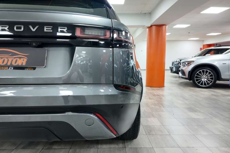 Land-Rover Range Rover Velar