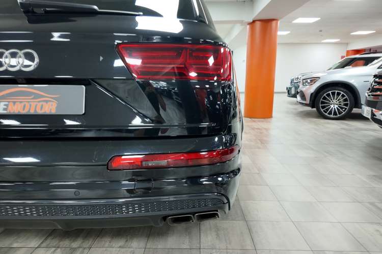Audi SQ7