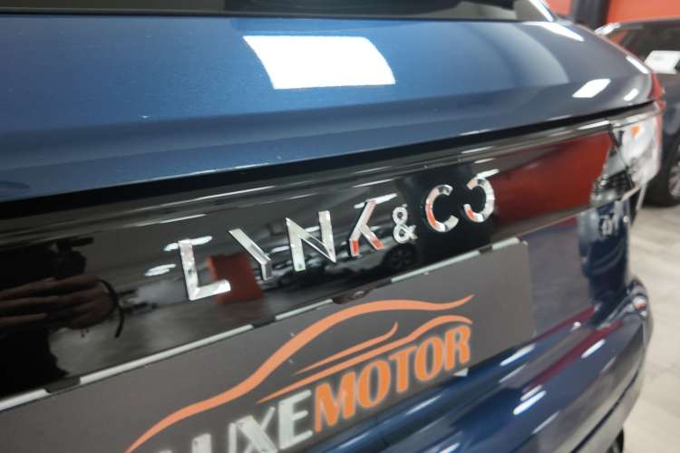 Lynk & Co CO 01