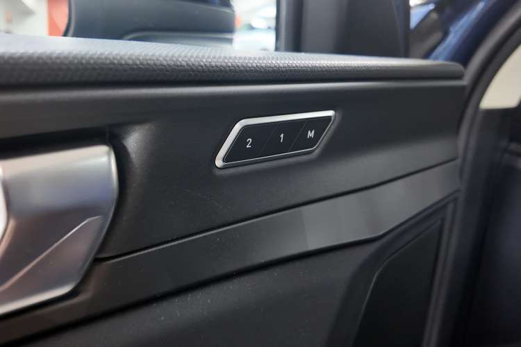 Lynk & Co CO 01