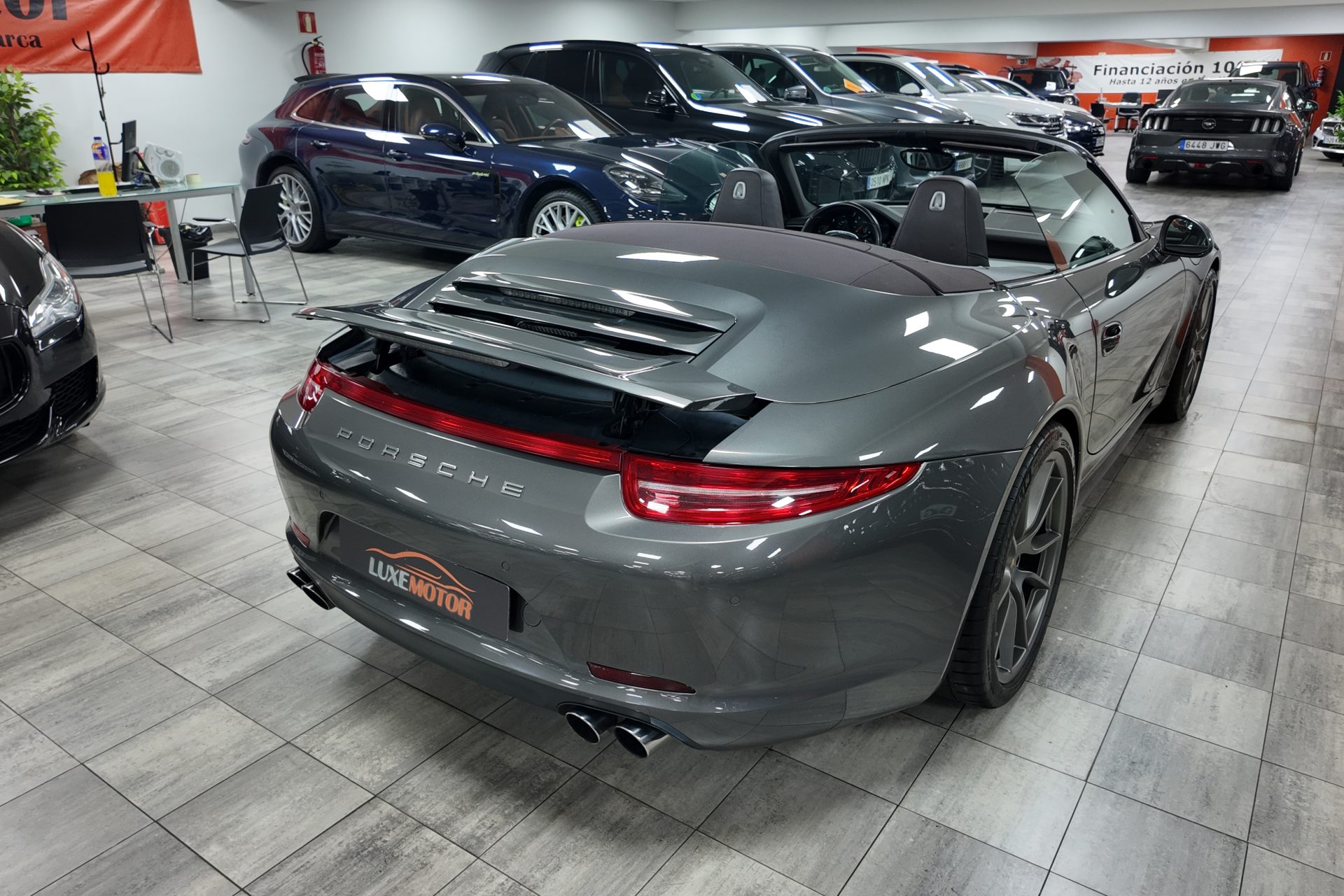 Porsche 911