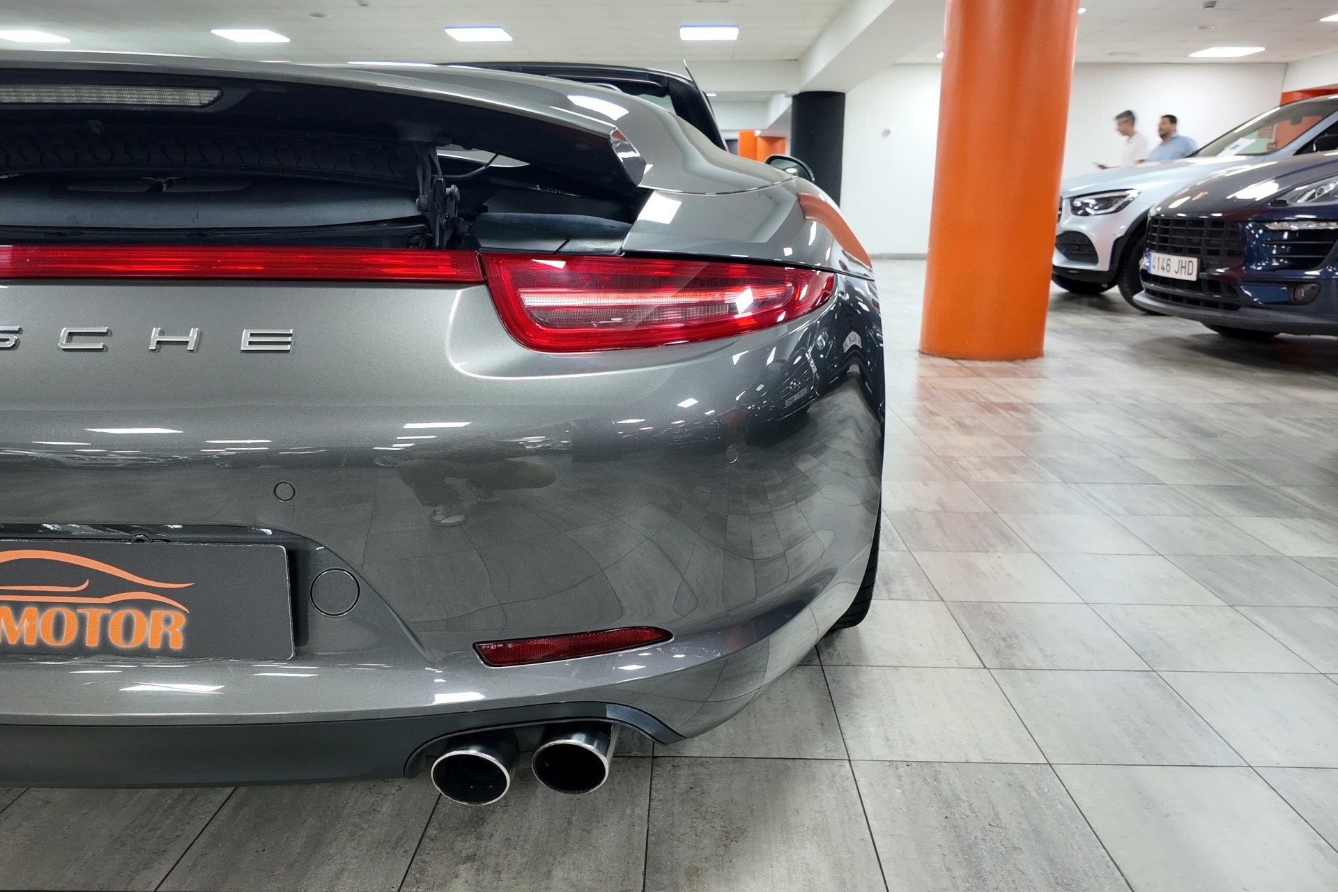 Porsche 911