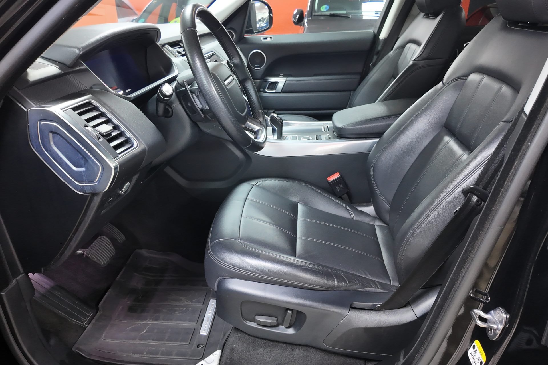 Land-Rover Range Rover Sport