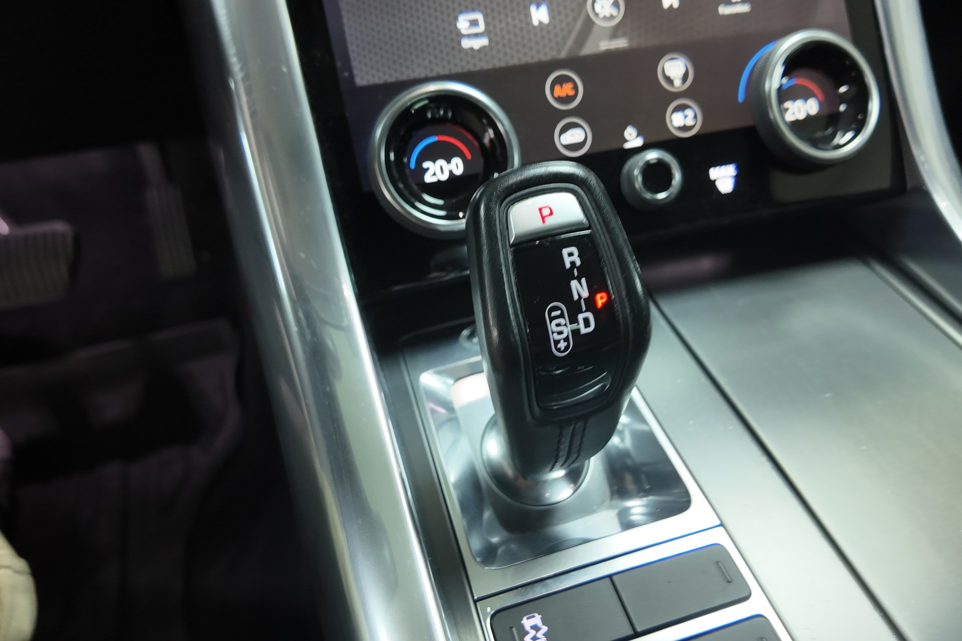 Land-Rover Range Rover Sport