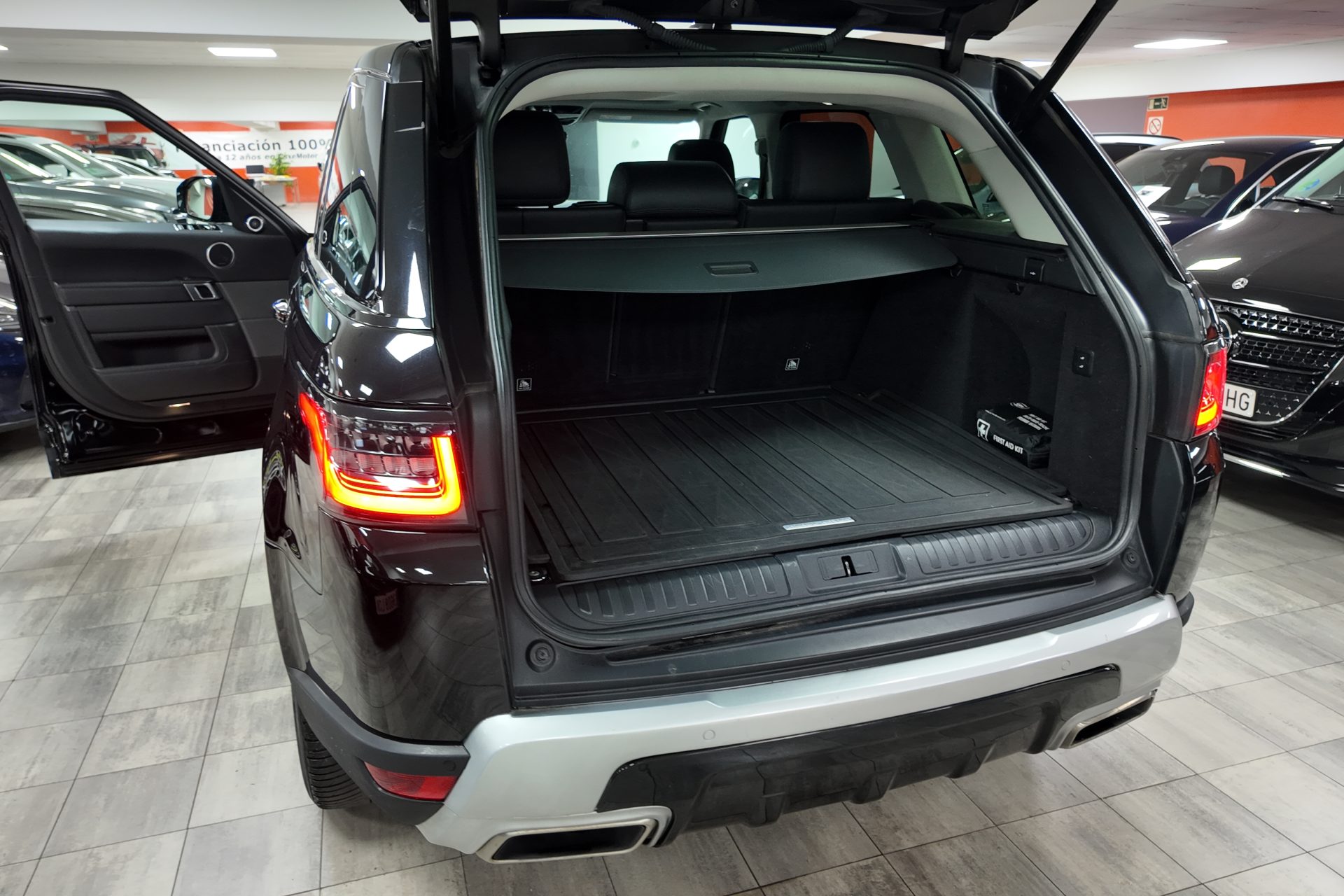 Land-Rover Range Rover Sport
