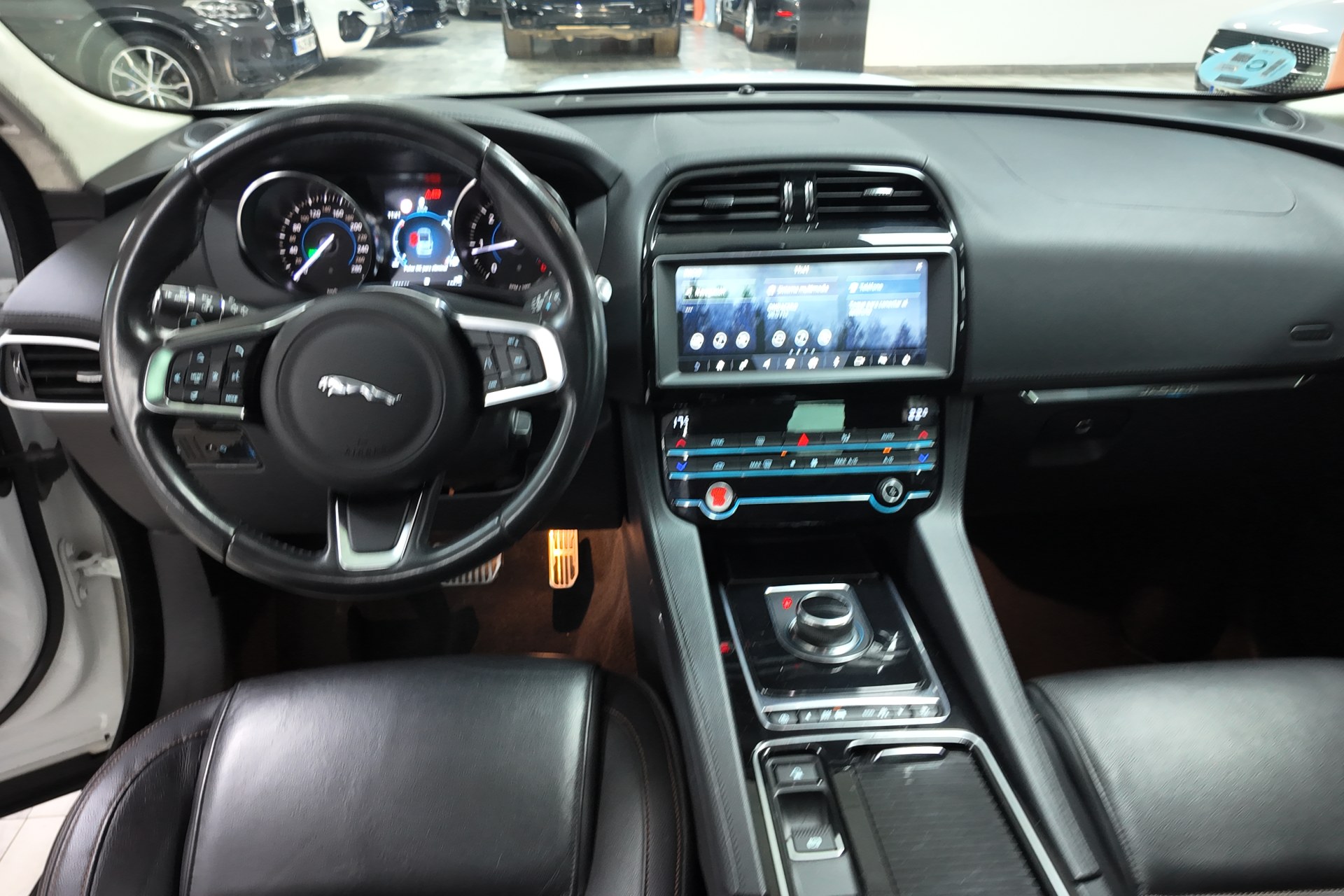 Jaguar F-Pace