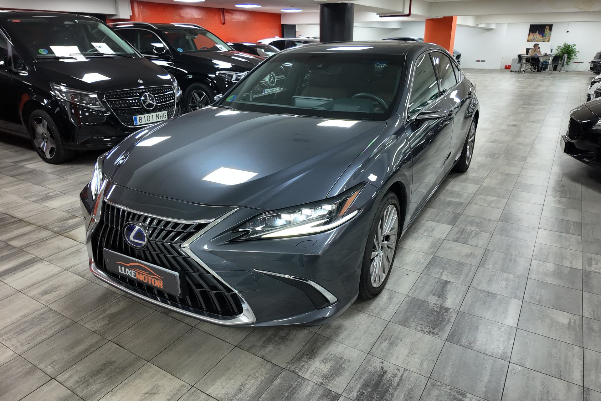 Lexus ES