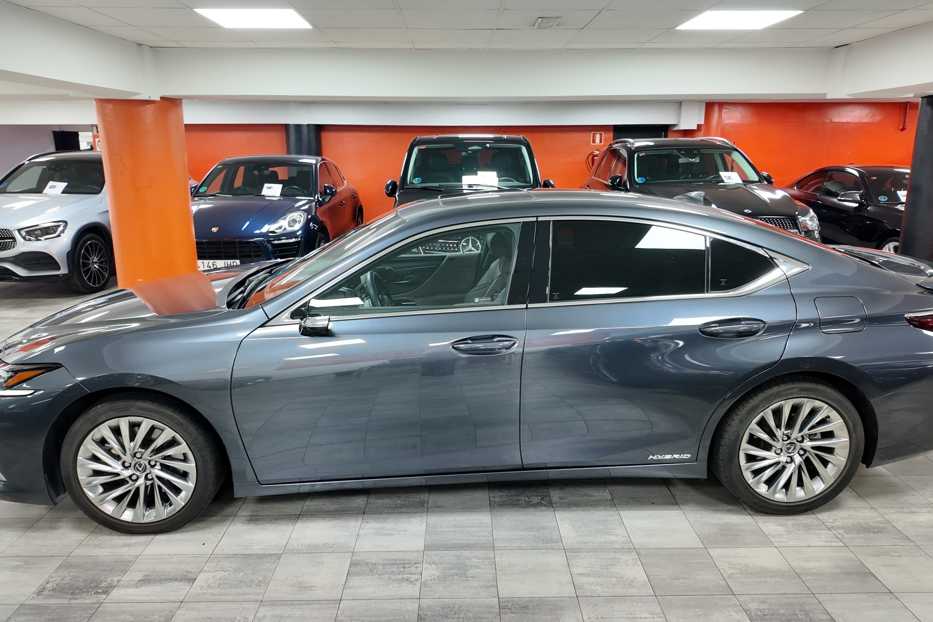 Lexus ES