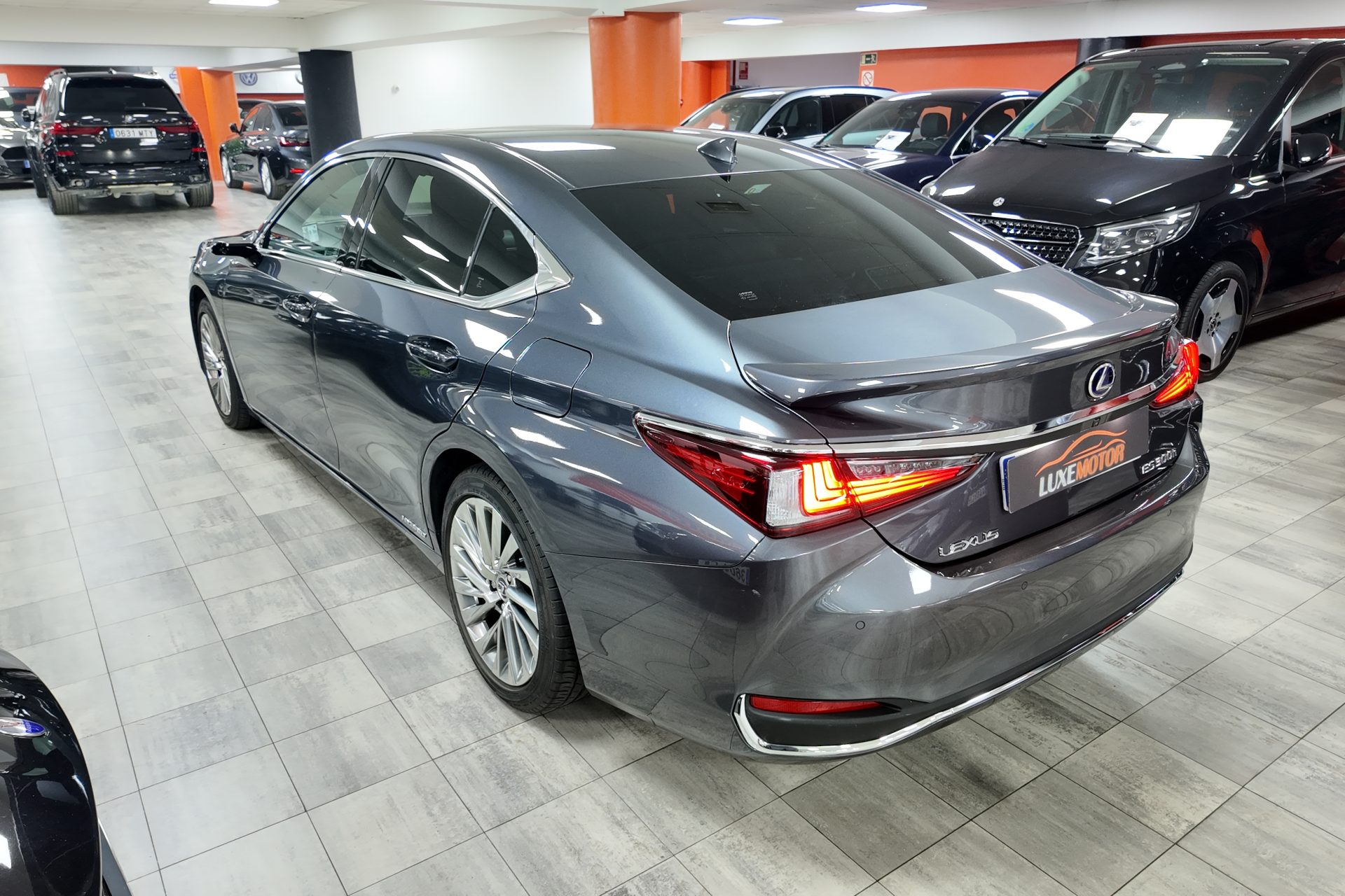 Lexus ES