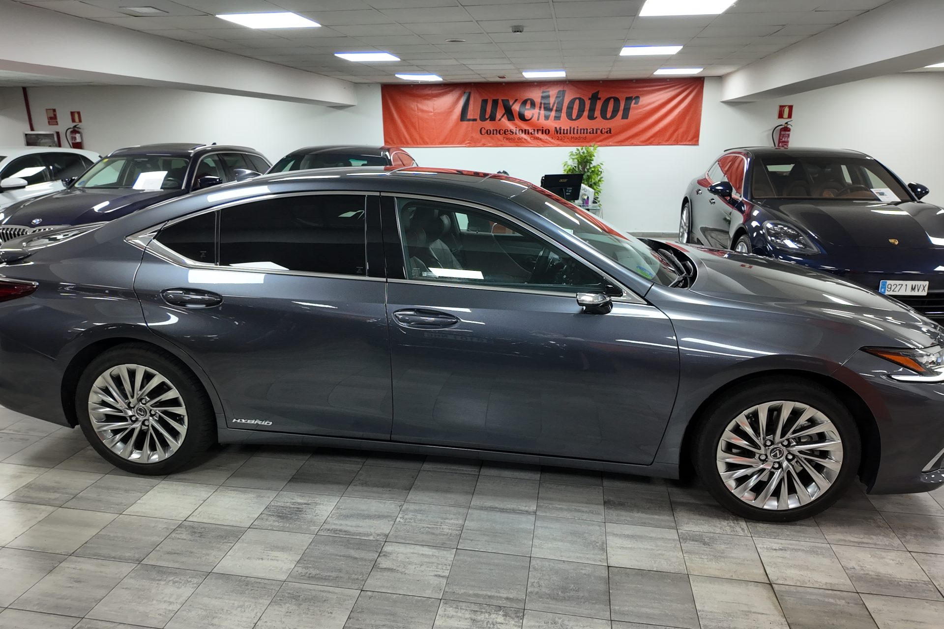 Lexus ES