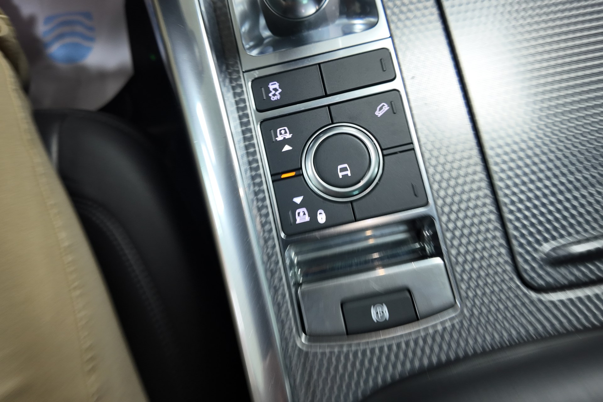 Land-Rover Range Rover Sport