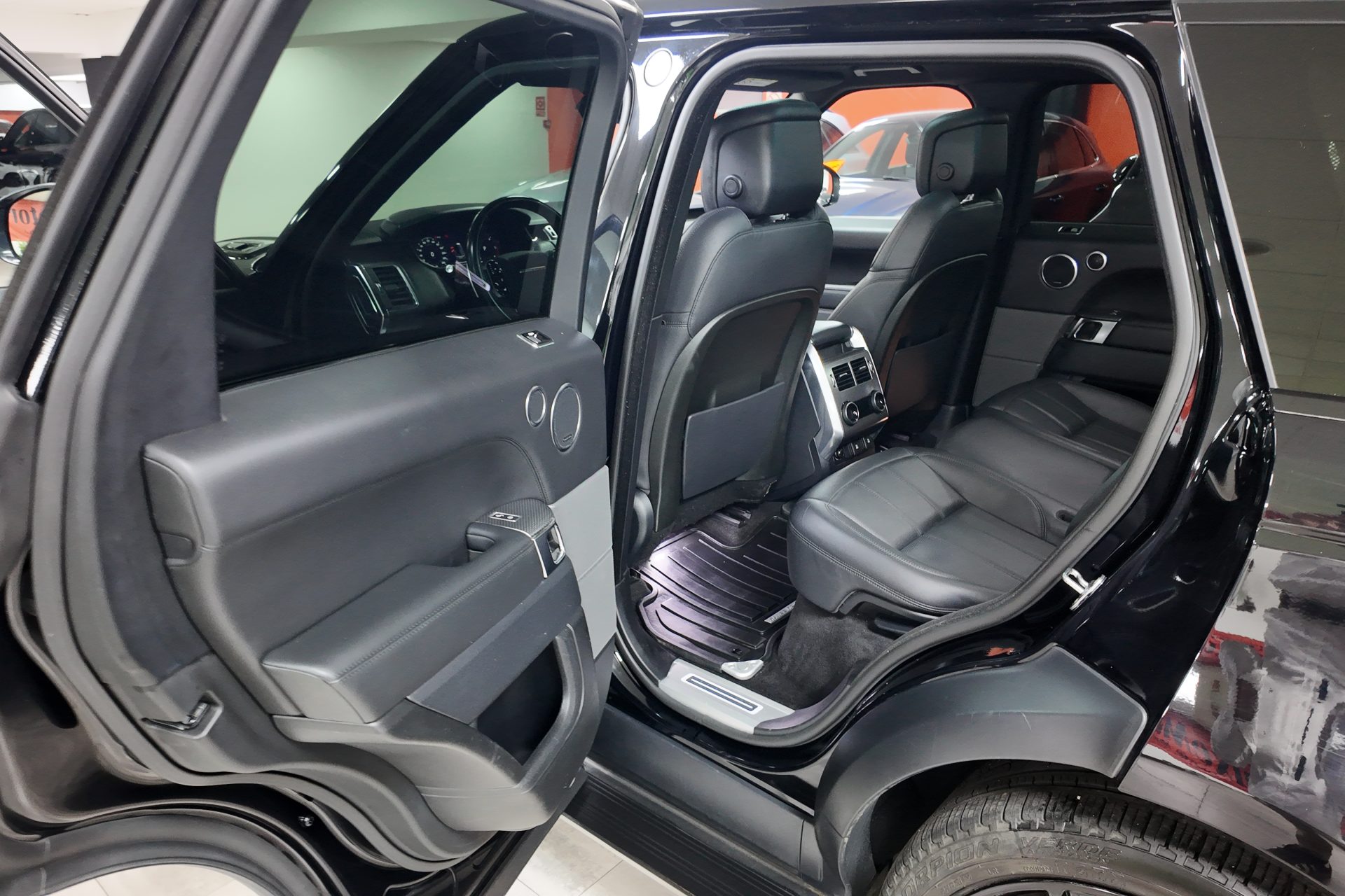 Land-Rover Range Rover Sport